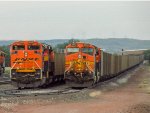 BNSF 5663 and BNSF 9080